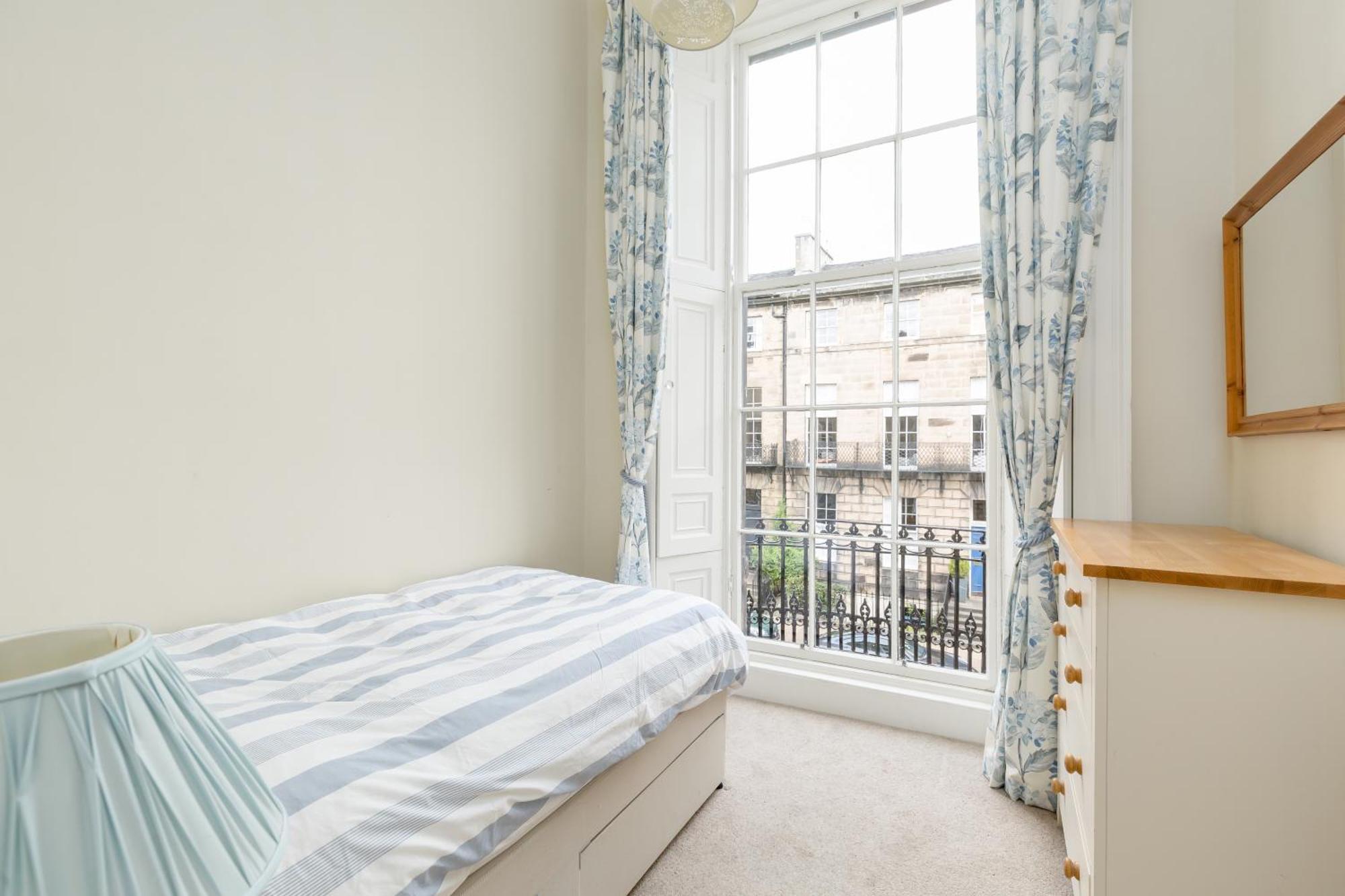 Light And Spacious 2 Bedroom Flat In Heart Of Edinburgh Edimburgo Exterior foto