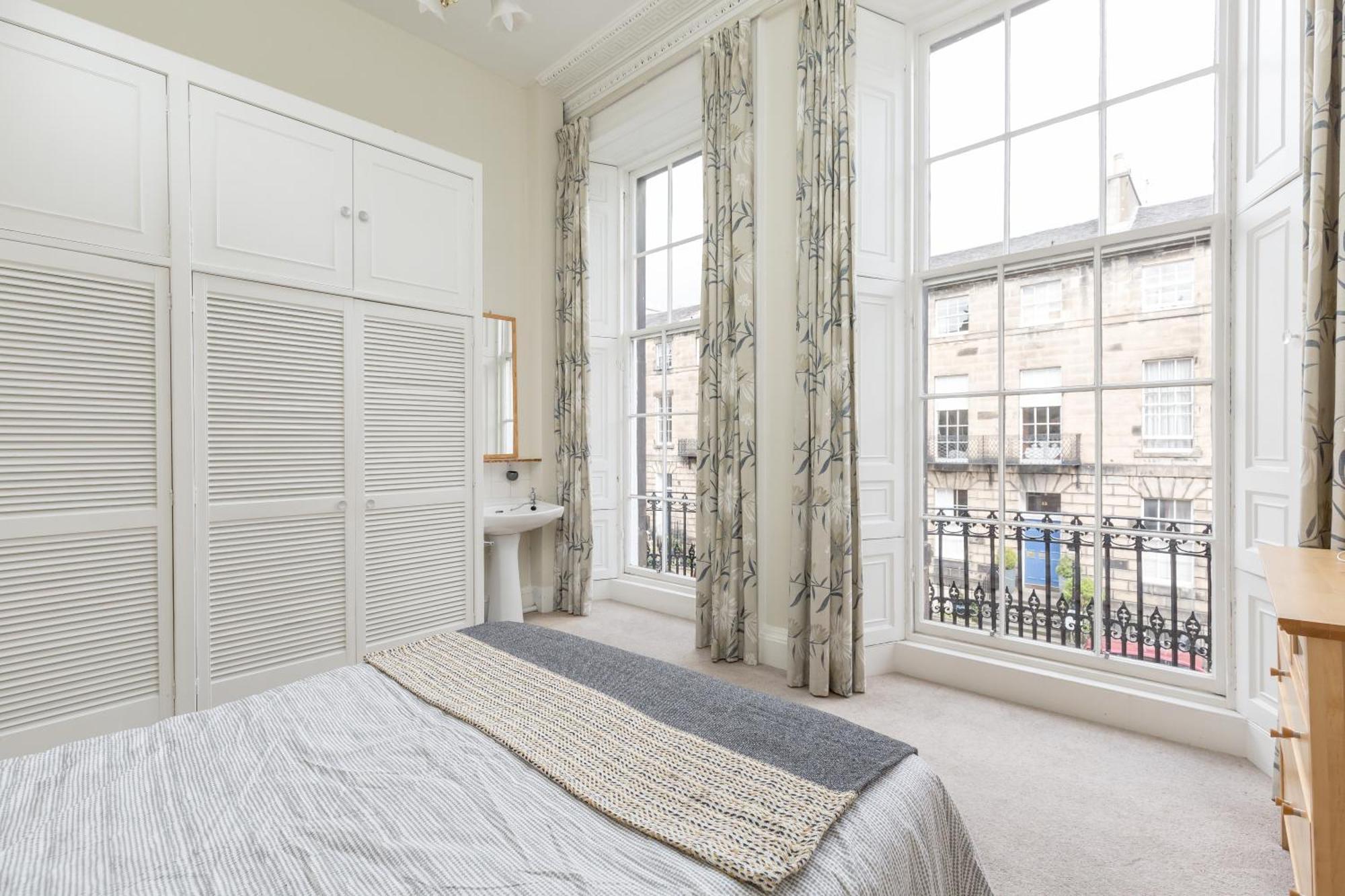 Light And Spacious 2 Bedroom Flat In Heart Of Edinburgh Edimburgo Exterior foto