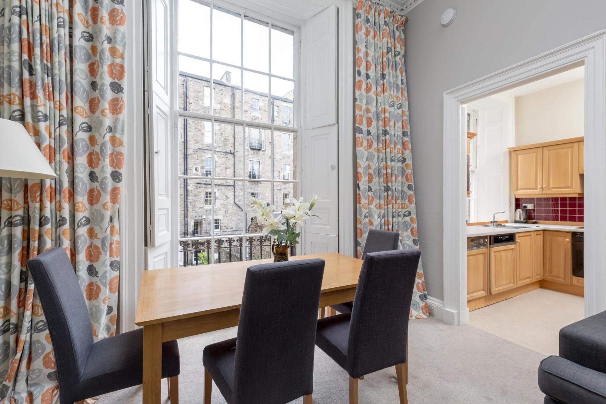 Light And Spacious 2 Bedroom Flat In Heart Of Edinburgh Edimburgo Exterior foto